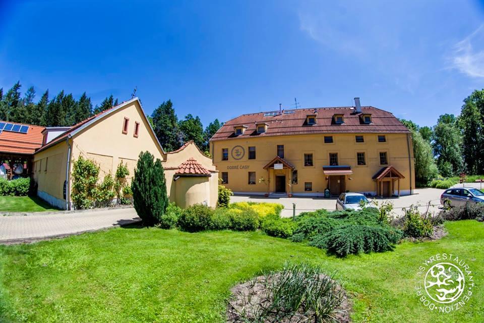 Penzion Dobre Casy Jindřichŭv Hradec Dış mekan fotoğraf